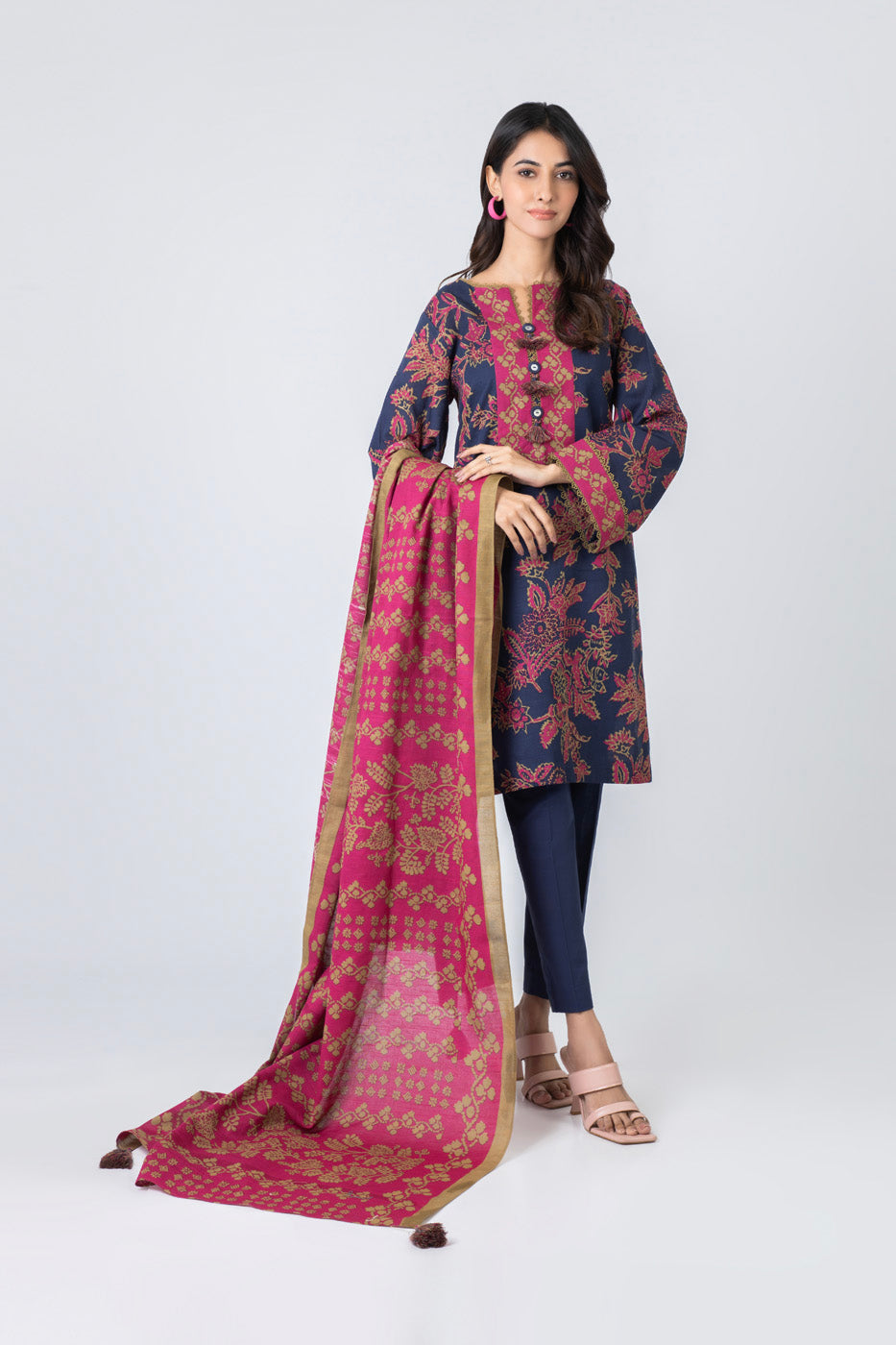 3 Piece Printed Khaddar Suit With Light Khaddar Dupatta Alkaram International store