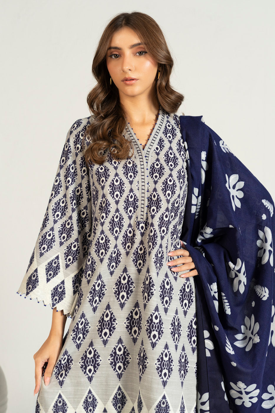 RTS | SHIRT, TROUSER & SHAWL