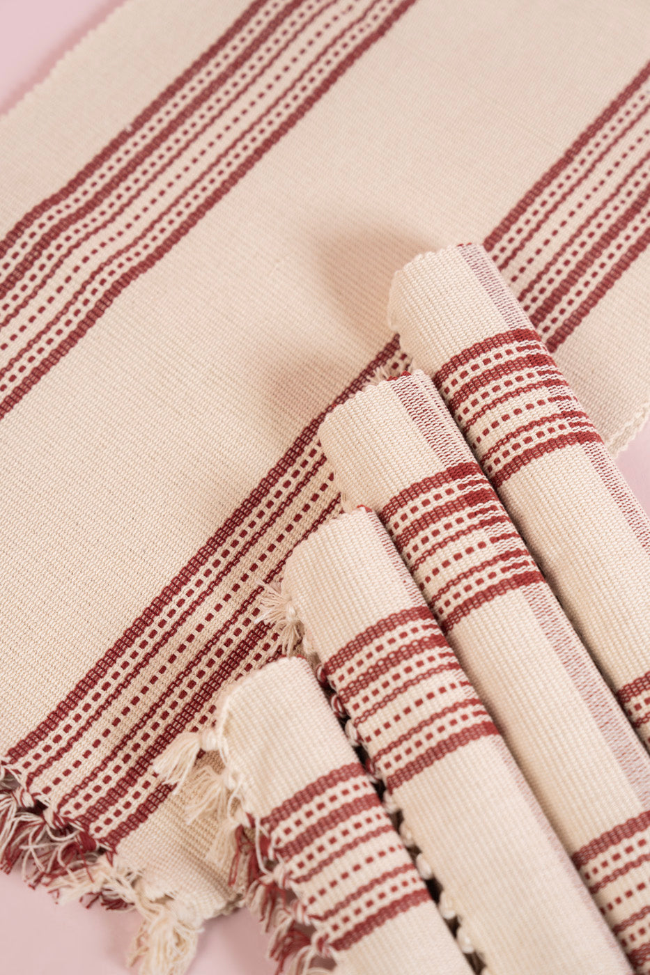 HOME | TABLE RUNNER