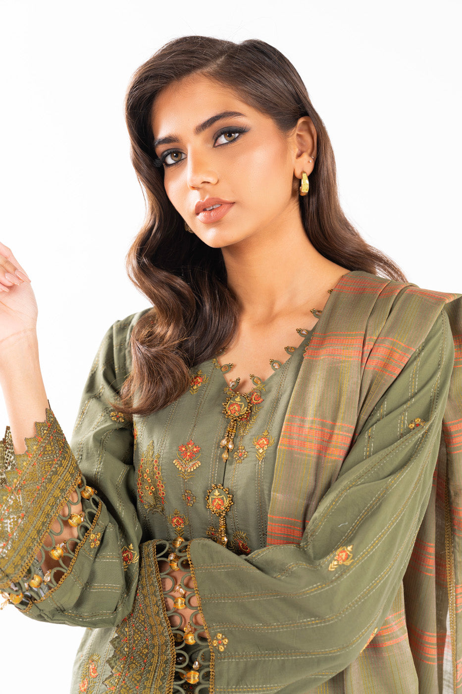 3 Pc Embroidered Lawn Suit With Yarn Dyed Dupatta Alkaram