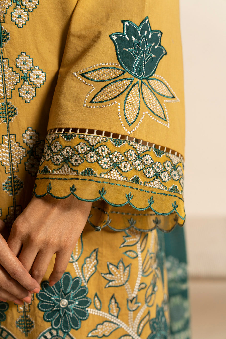 RTS  | SHIRT, TROUSER & DUPATTA