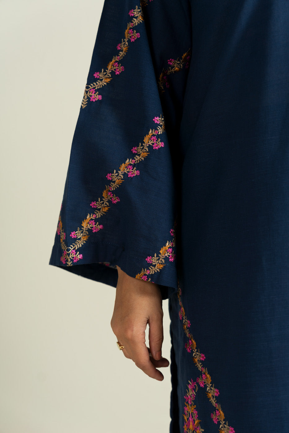 RTW | SHIRT & TROUSER
