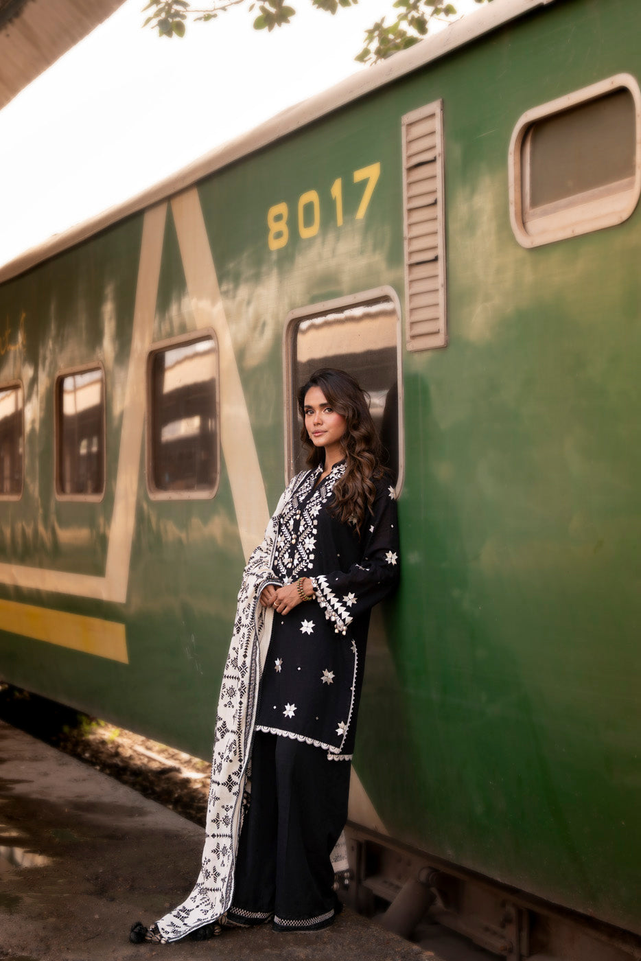 RTS | SHIRT, TROUSER & SHAWL