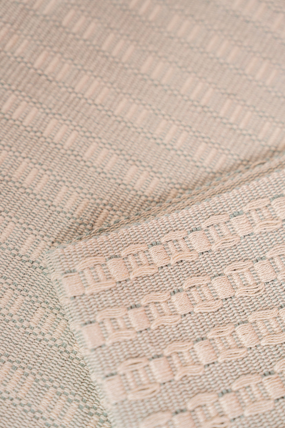 HOME | TABLE RUNNER