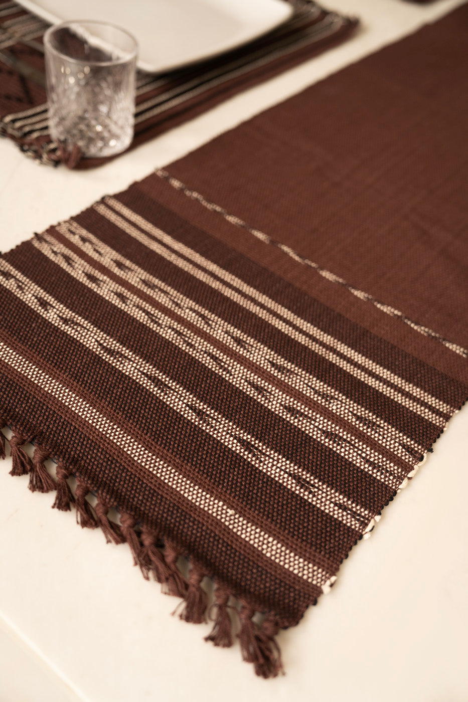 HOME | TABLE RUNNER