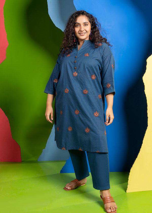 Dyed Embroidered Dobby Kurti