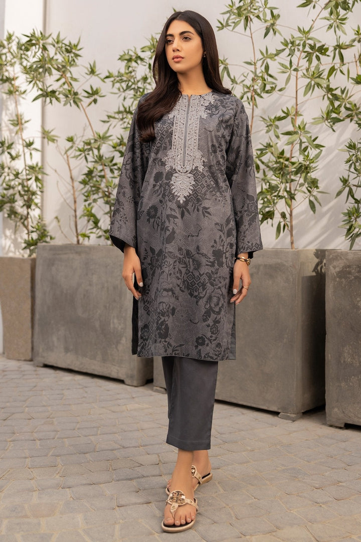 2 Pc Embroidered Zari Outfit
