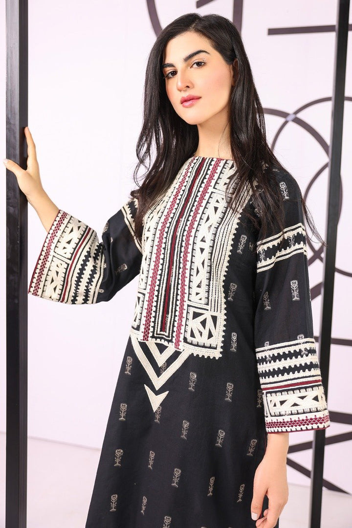 Dyed Embroidered Jacquard Kurti