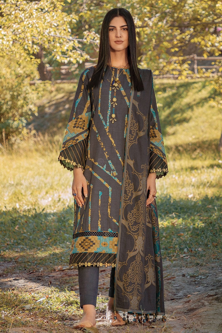3 Pc Embroidered Khaddar Suit With Jacquard Dupatta