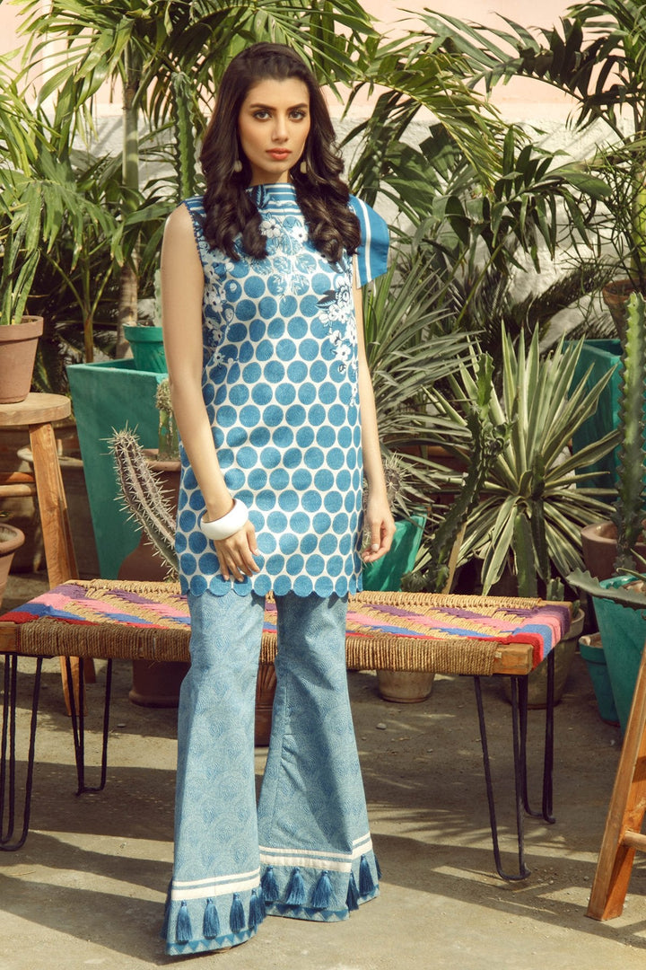2 Piece Printed Lawn Suit With Printed Cambric Trouser