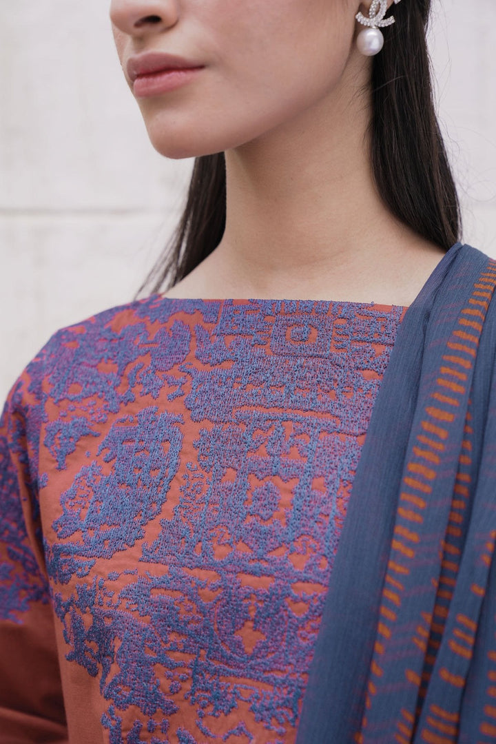 3 Pc Embroidered Lawn Outfit